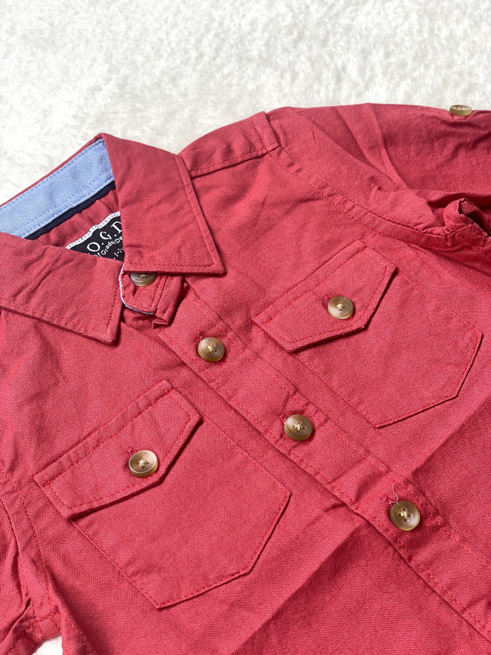 Red full sleeve shirt